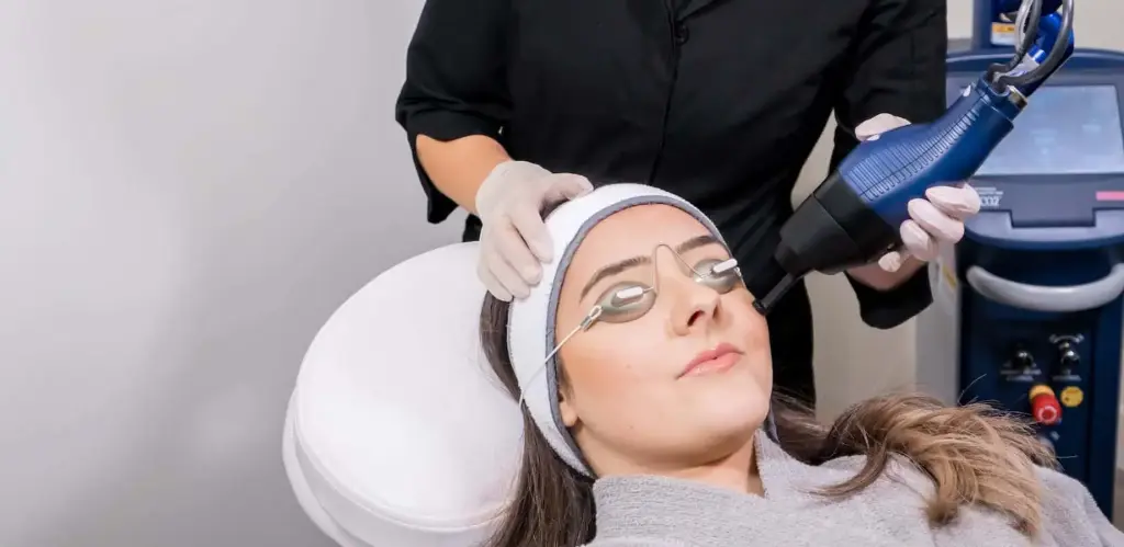 CO2 (CARBONDIOXIDE) FRACTIONAL LASER TREATMENT